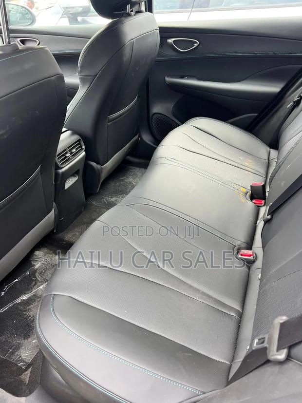 New BYD Seal 05 DM-i 2026 White
