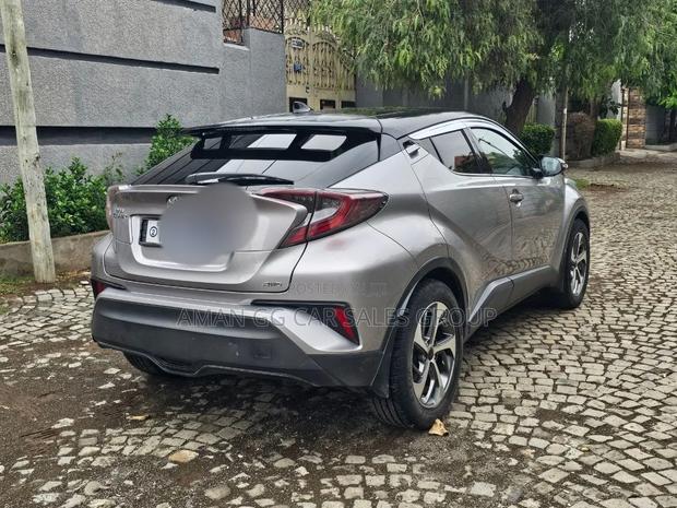 Toyota C-HR 2020 Gray