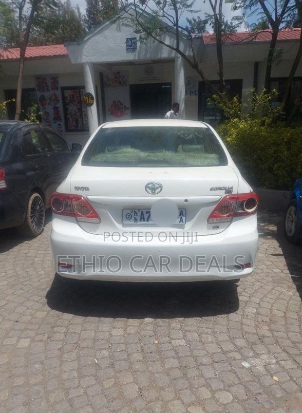 Toyota Corolla 2012 White