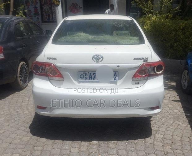 Toyota Corolla 2012 White