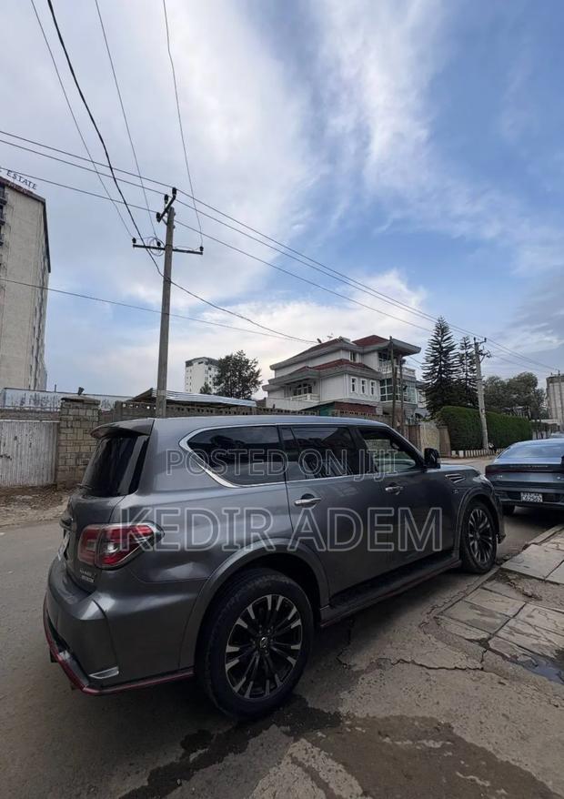 Nissan Patrol 2017 Gray