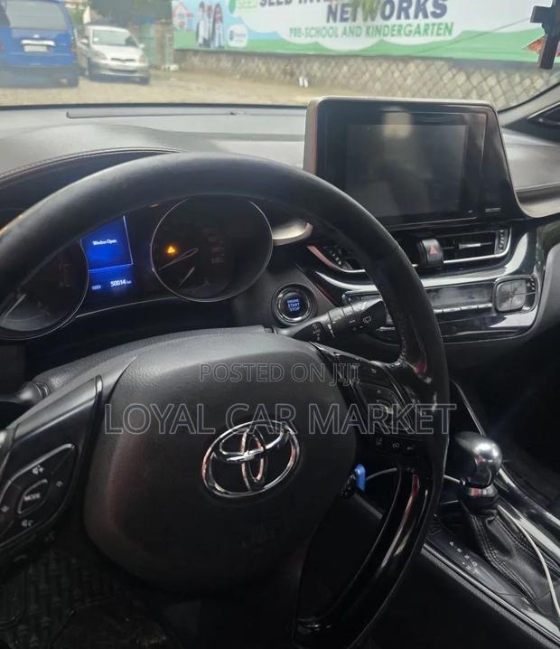 Toyota C-HR 2017 Brown