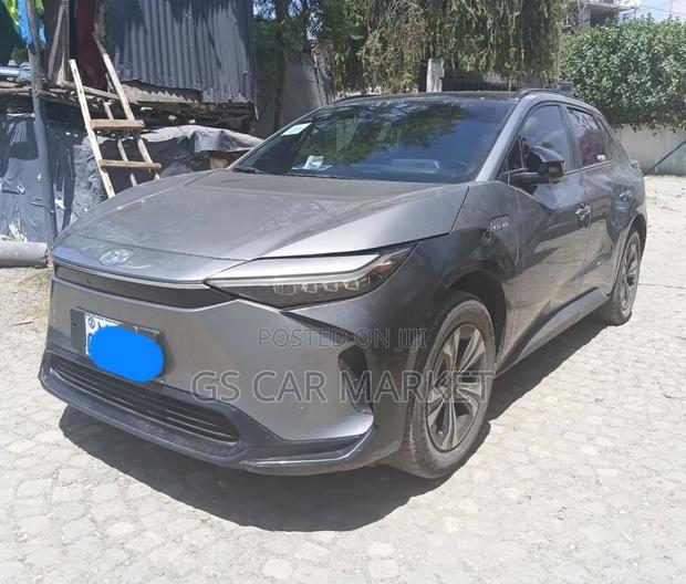 Toyota bZ4X 2024 Gray
