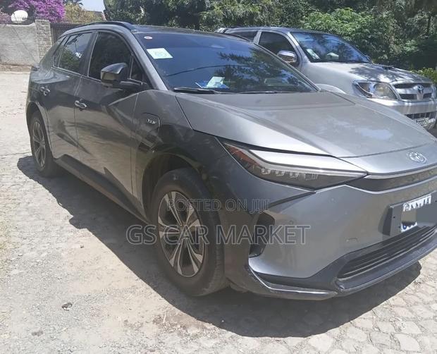 Toyota bZ4X 2024 Gray