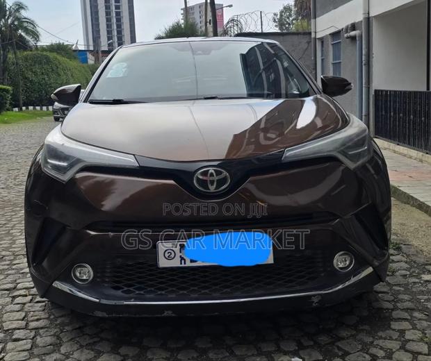 Toyota C-HR 2017 Brown