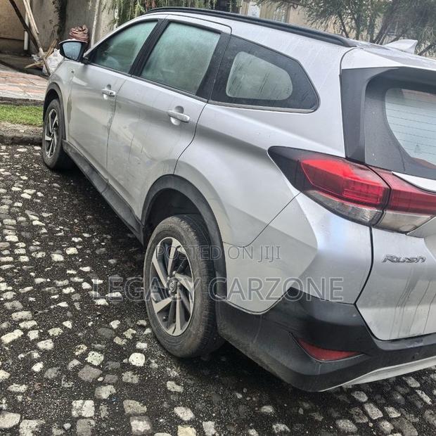 Toyota Rush 2019 Silver