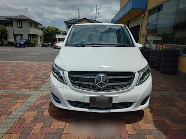Mercedes-Benz V-Class 2022 White