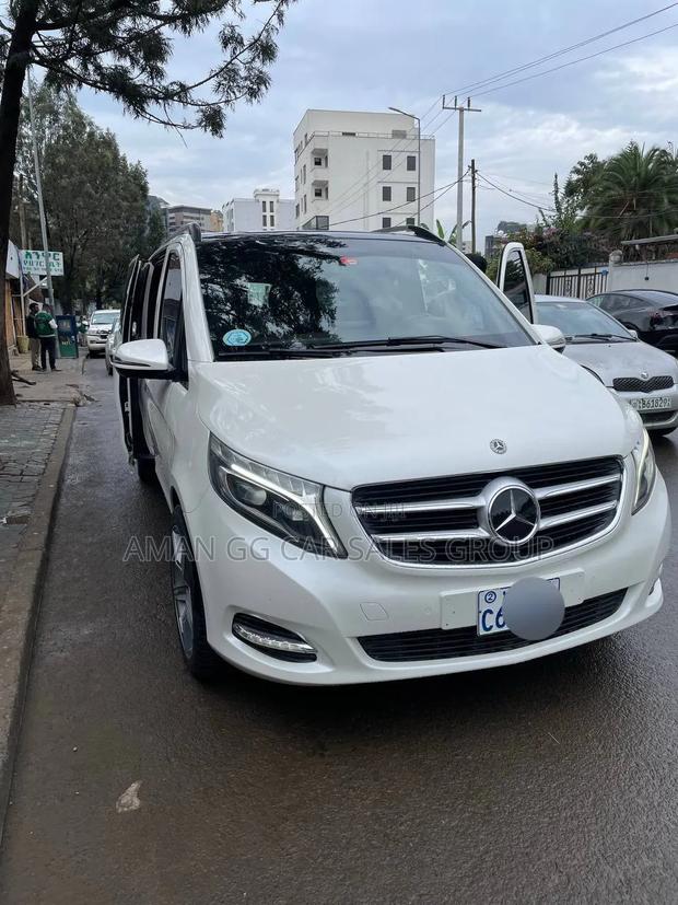 Mercedes-Benz V-Class 2022 White