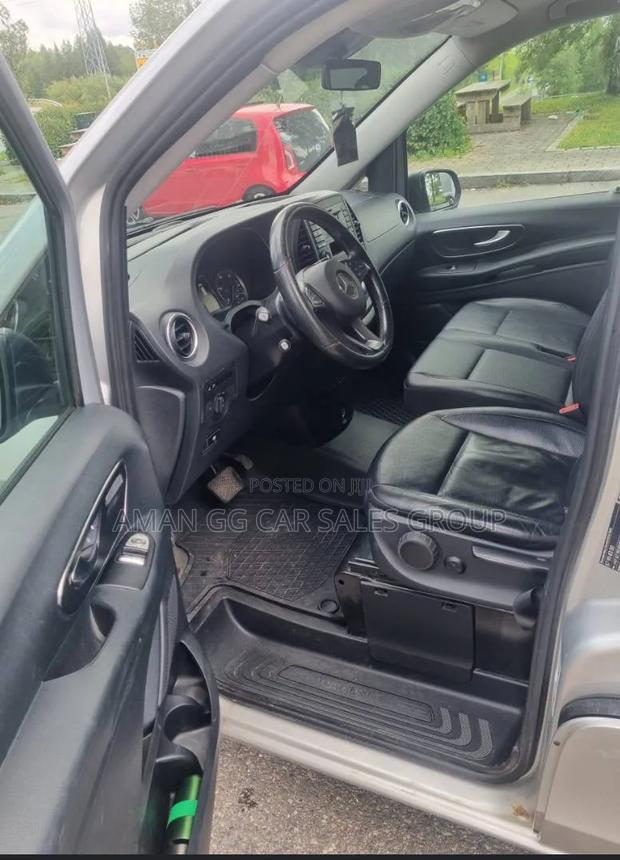 Mercedes-Benz V-Class 2022 White