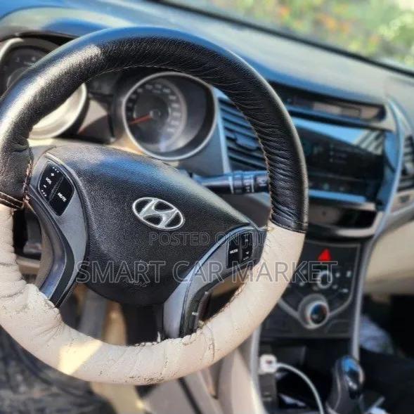 Hyundai Avante 2015 Gray