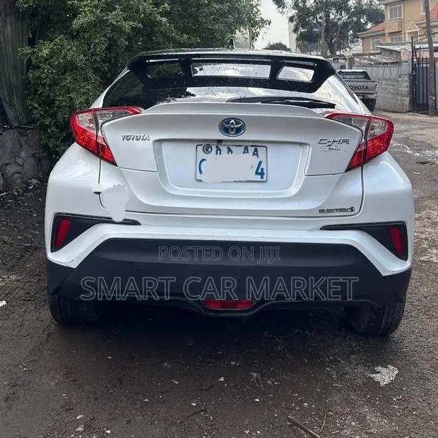 Toyota C-HR 2022 White