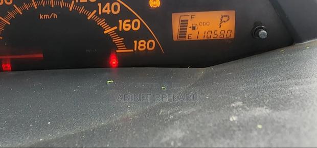 Toyota Vitz 1.0 FWD 5dr 2010 Silver