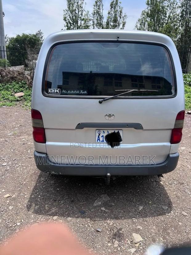 Toyota Hilux 2003 Silver
