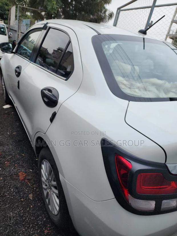 Suzuki Dzire 2023 White