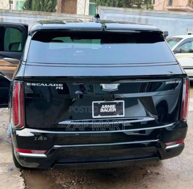 New Cadillac Escalade 2026 Black