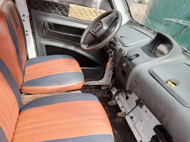 Car 2016 White