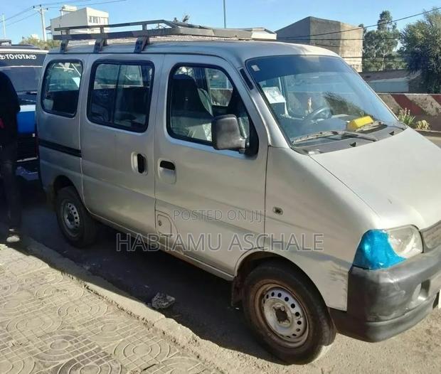 Suzuki Eeco 2024 White
