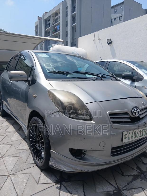 Toyota Yaris 2007 Gray
