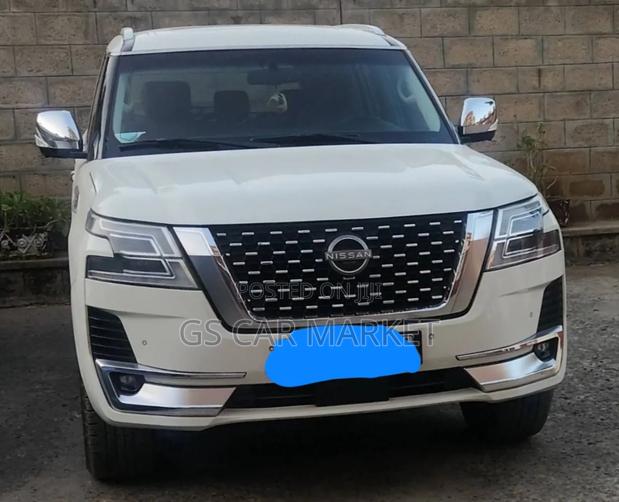 Nissan Patrol 2017 White