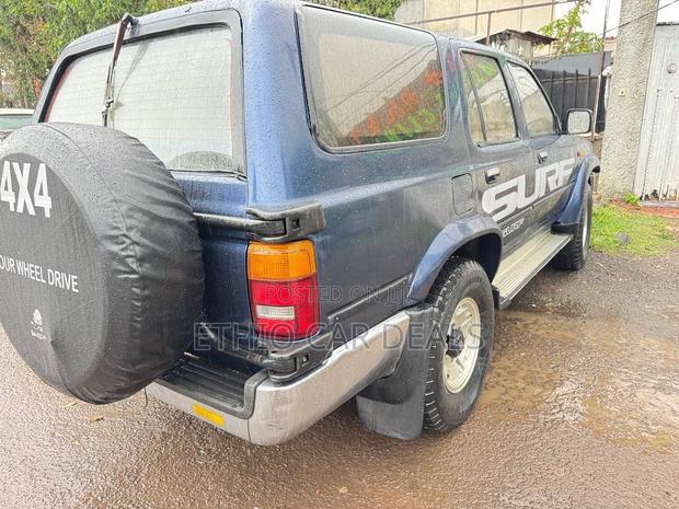 Toyota Hilux Surf 1992 Blue