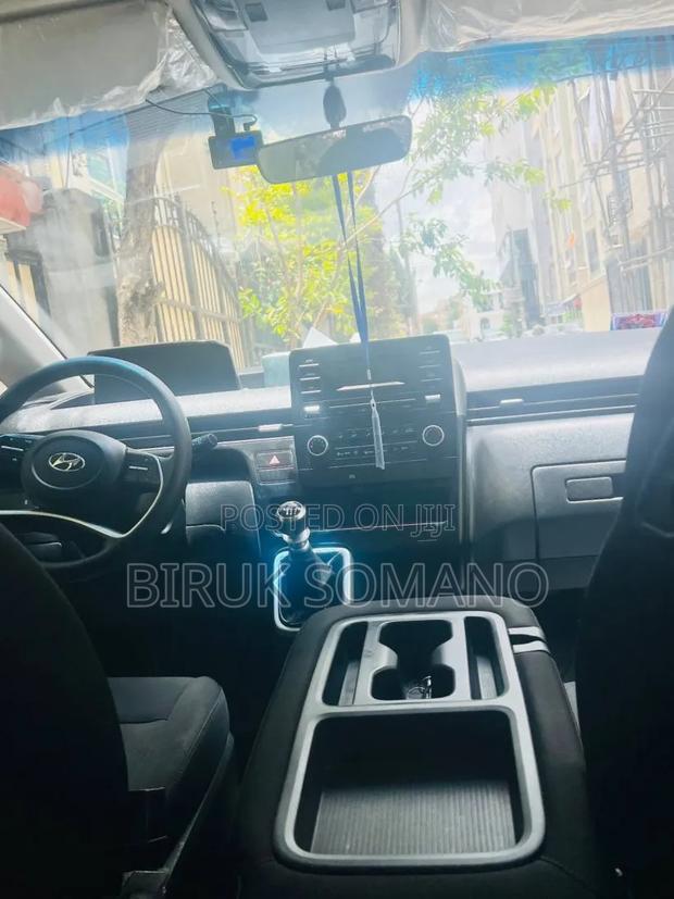 Hyundai Staria 2022