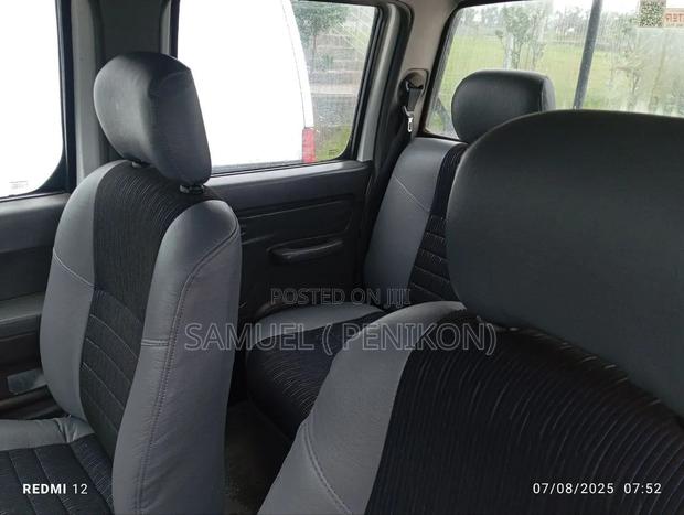 Nissan Hardbody 2012 White