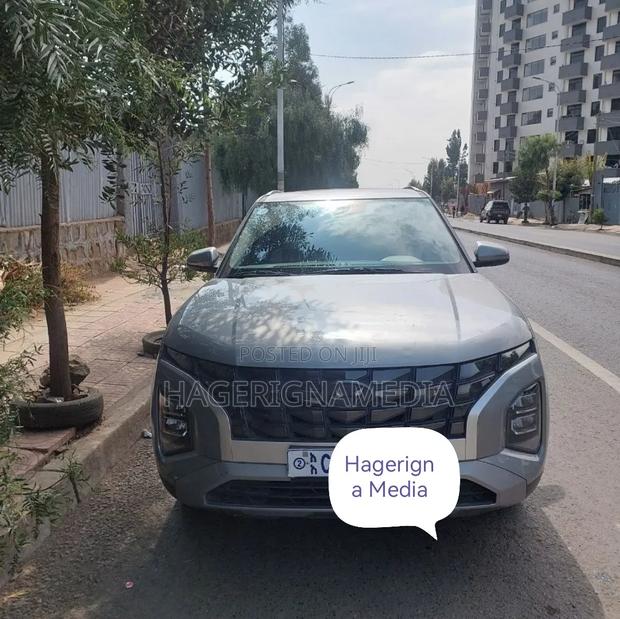 Hyundai Creta 2023 Silver