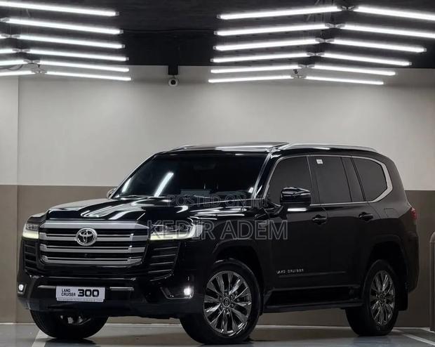 Toyota Land Cruiser 2023 Black