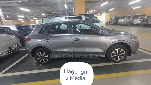 BYD E2 43 kWh 94 hp FWD 2024 Gray