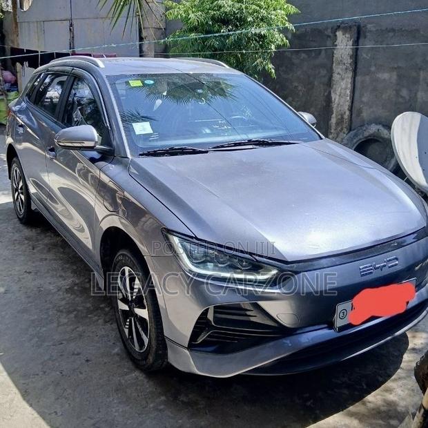 BYD E2 43 kWh 94 hp FWD 2025 Gray