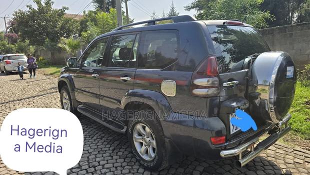 Toyota Land Cruiser 2007 Blue