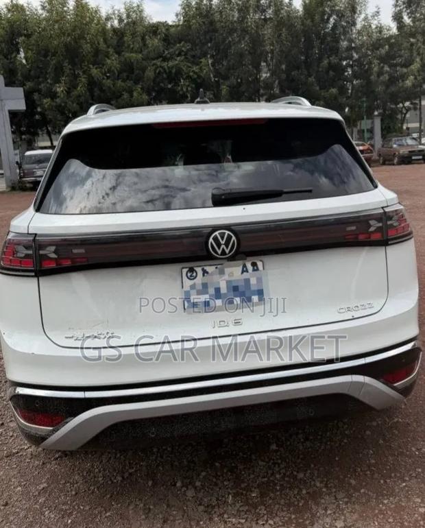 Volkswagen ID.6 2024 Beige