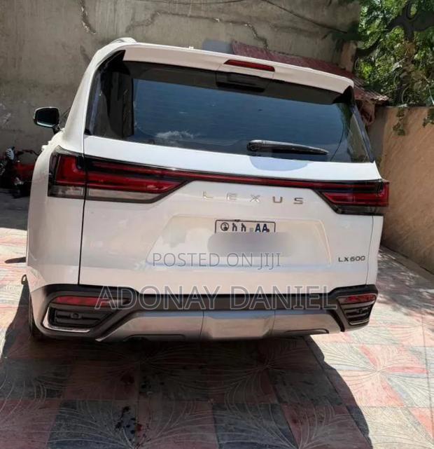 Lexus LX 2023 White