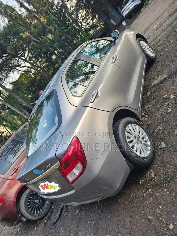 Suzuki Dzire 2022 Gray