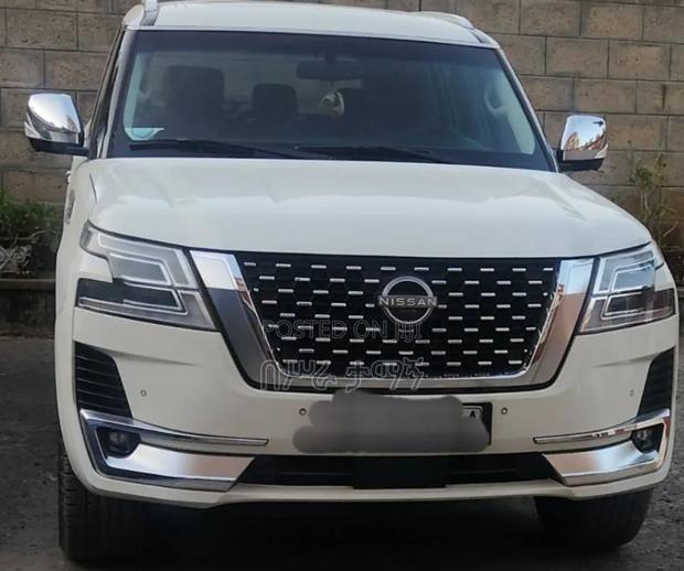 Nissan Patrol 2017 White