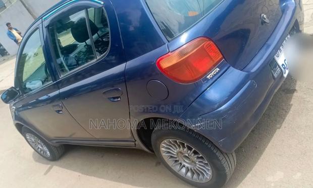 Toyota Yaris 2004 Blue