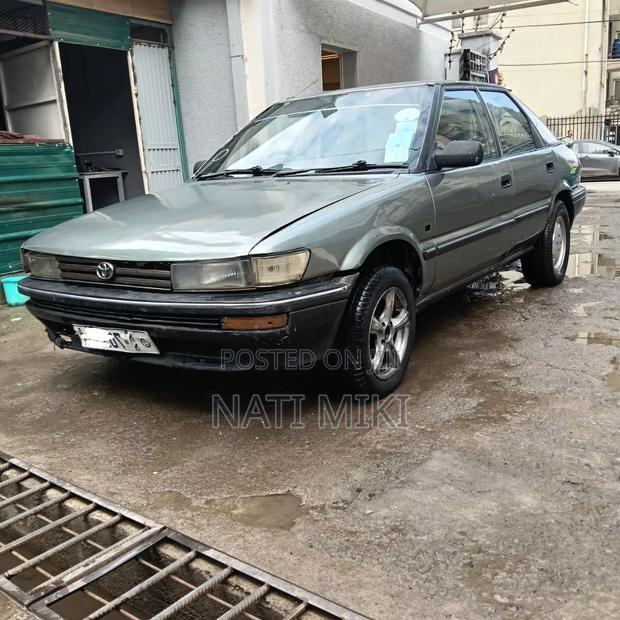 Toyota Corolla 1991 Silver