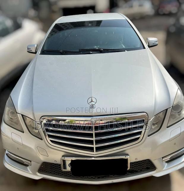 Mercedes-Benz E200 2013 Silver