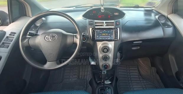 Toyota Yaris 2007 Gray
