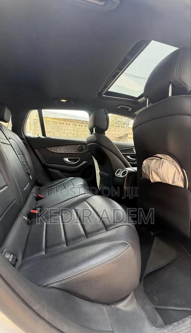 Mercedes-Benz EQC EQC400 4MATIC 2022 White
