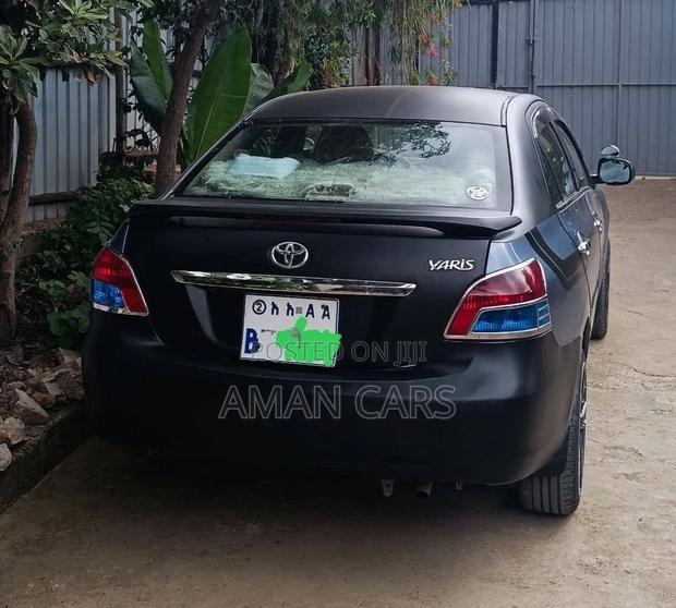 Toyota Belta 2010 Blue