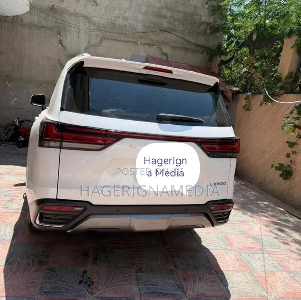 Toyota Land Cruiser 2023 White