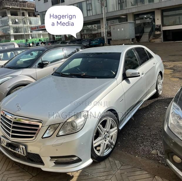 Mercedes-Benz E200 2014 Silver