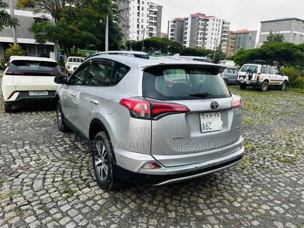 Toyota RAV4 2016