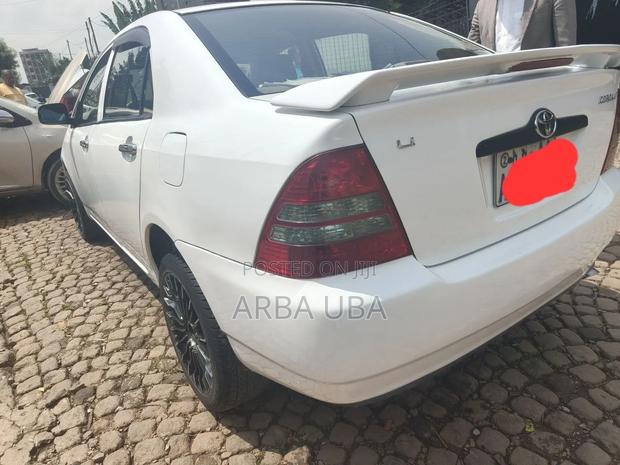 Toyota Corolla 2001 White
