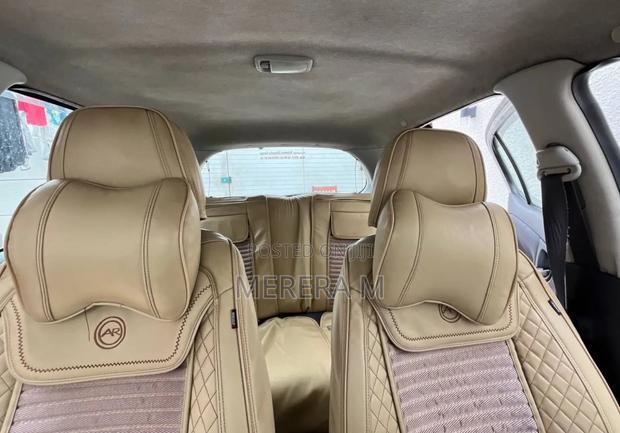 Toyota Vitz 2001 Silver