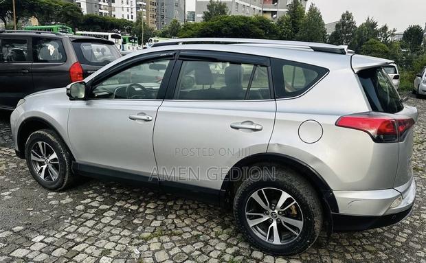 Toyota RAV4 2015 Silver