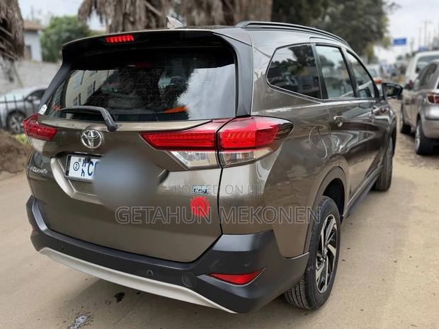 Toyota Rush 2023
