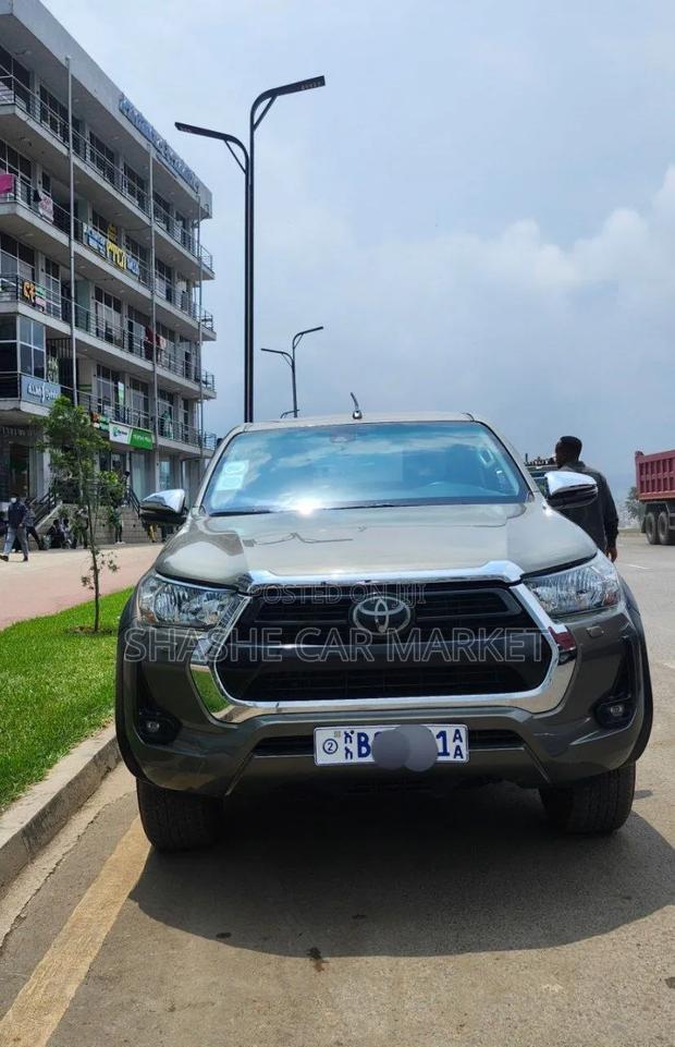 Toyota Hilux 2021