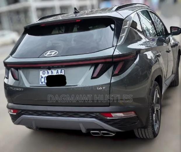 Hyundai Tucson 2022 Green